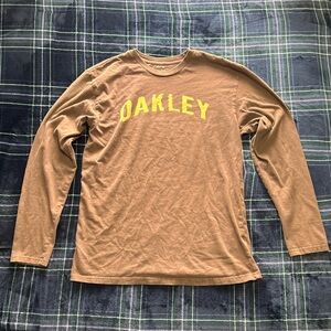 Y2K 2000s Oakley brown long sleeve shirt.Size M.